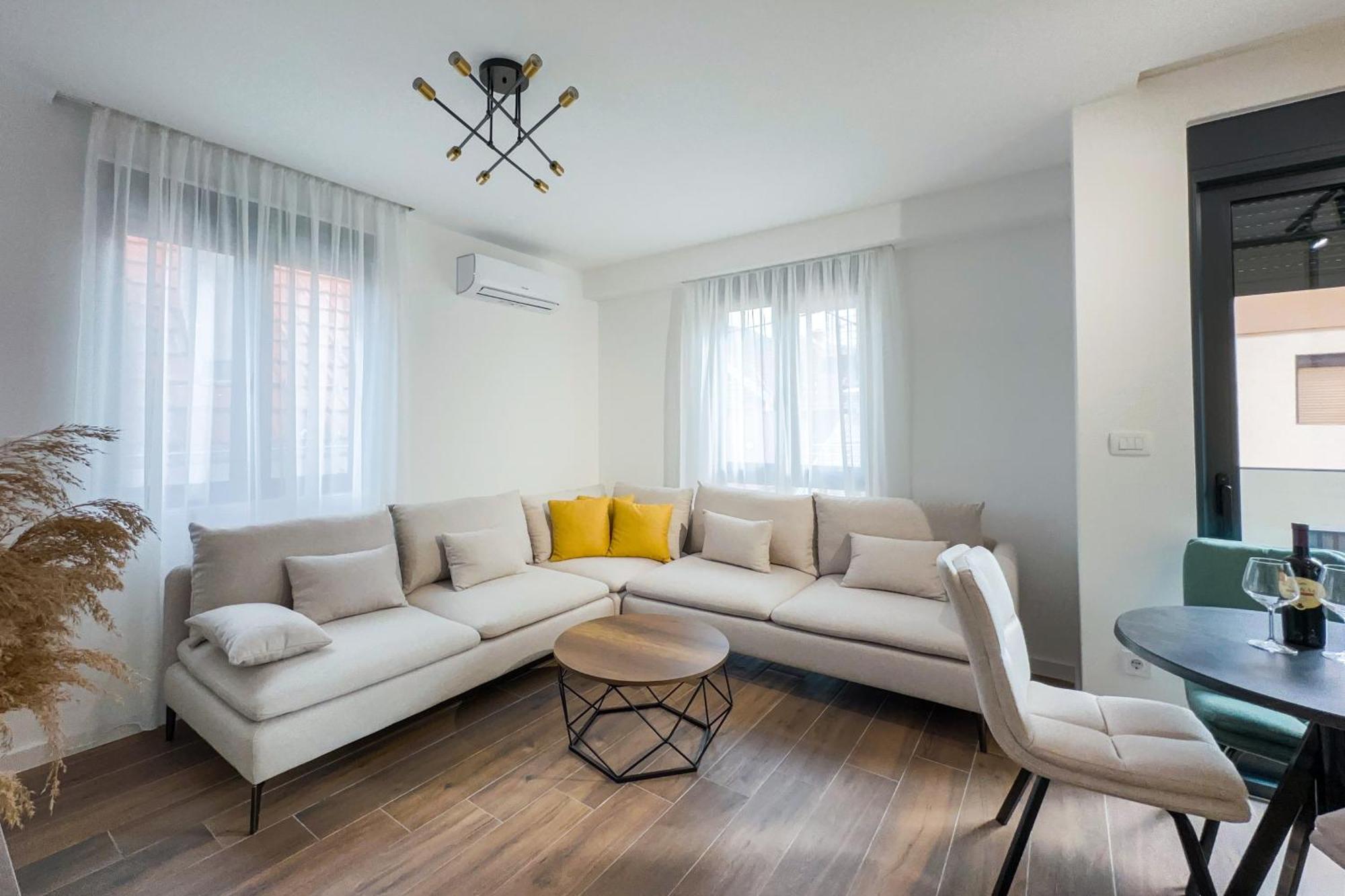 North Apartments Бело Поле Екстериор снимка