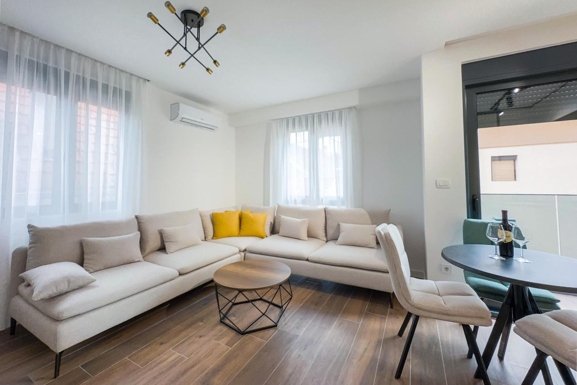 North Apartments Бело Поле Екстериор снимка