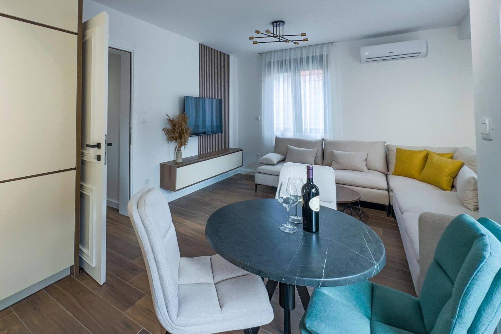 North Apartments Бело Поле Екстериор снимка