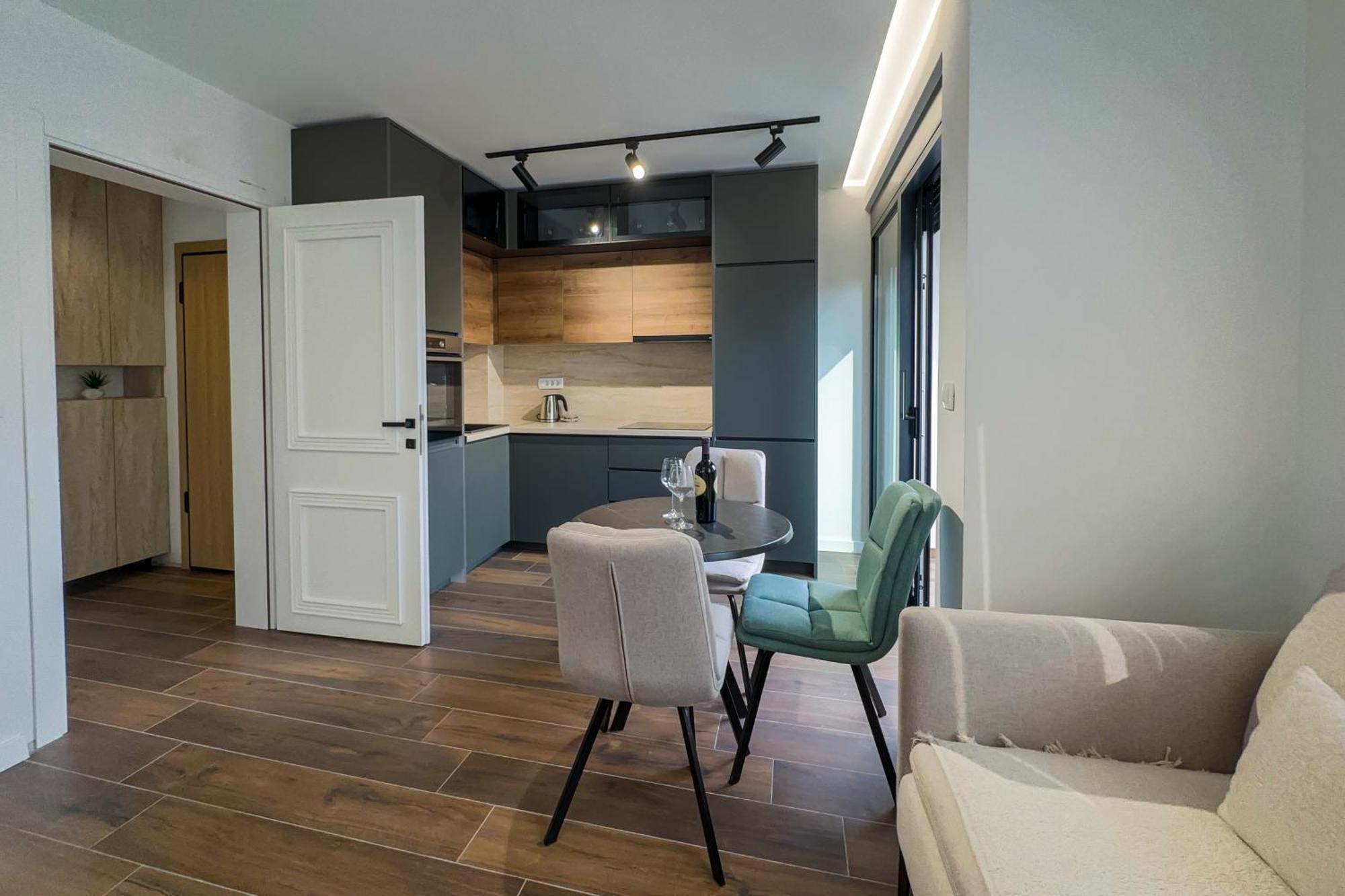 North Apartments Бело Поле Екстериор снимка